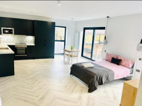 Best location in London 20 mins to Piccadilly Circus